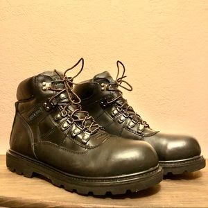 Mack steel toe boots